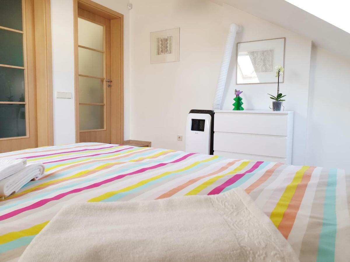 Exceptional Uzupis Bridge 3 Bedroom Apartment 维尔纽斯 外观 照片